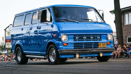 1969 Ford Econoline van, Weld wheels, side pipes