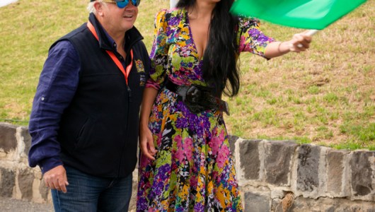 darryn lyons, geelong mayor, flag waving