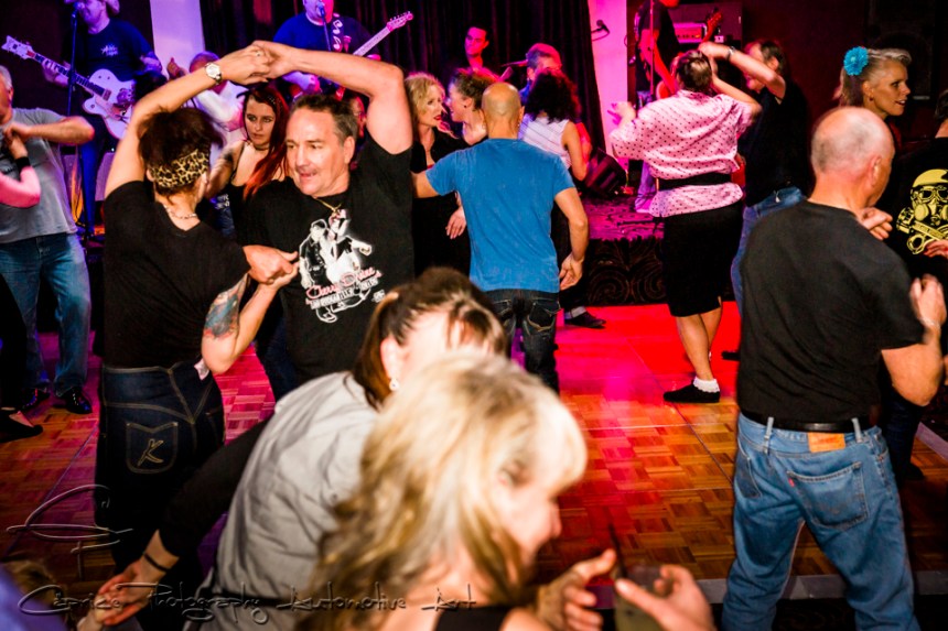 Gettin ya cat shoes movin!